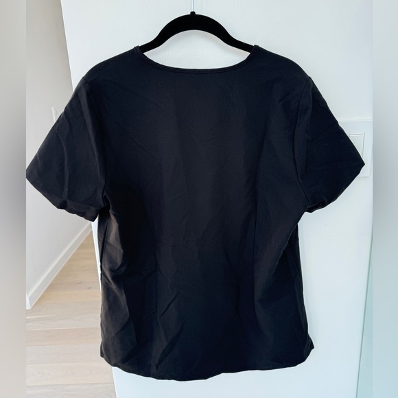 Figs - Casma Three-Pocket Scrub Top - Medium - Black - Picture 6 of 8